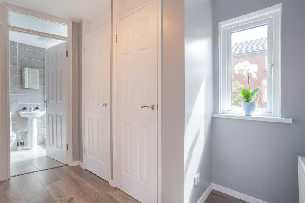 Beautiful Apartment In The Heart Of Belfast!! Bagian luar foto