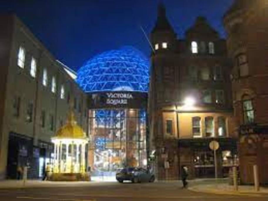Beautiful Apartment In The Heart Of Belfast!! Bagian luar foto