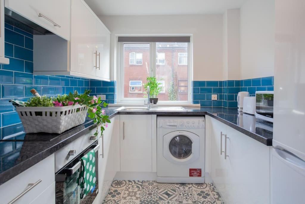 Beautiful Apartment In The Heart Of Belfast!! Bagian luar foto