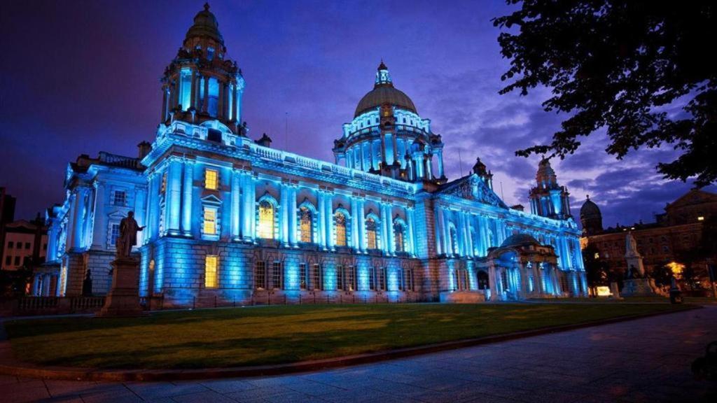 Beautiful Apartment In The Heart Of Belfast!! Bagian luar foto